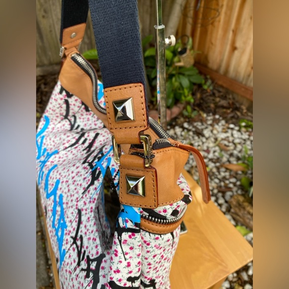 L.A.M.B Gwen Stefani Graffiti Zipper Large Leather,PVC Tote Shoulder Bag - Picture 10 of 16